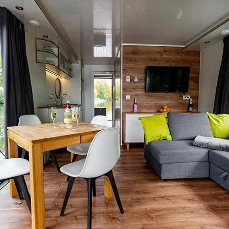 Houseboat On The Dahme, Wildau